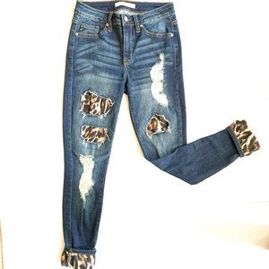 🔥KanCan Leopard Print Jeans🔥